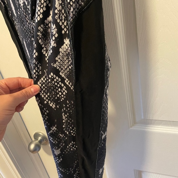 Michi women’s fitness tights with mesh panels - Picture 3 of 3